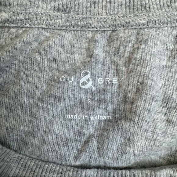 Lou & Grey Women's Basic T Tee Shirt S SM Small Grey Gray Red Contrast Stitching - Picture 5 of 12